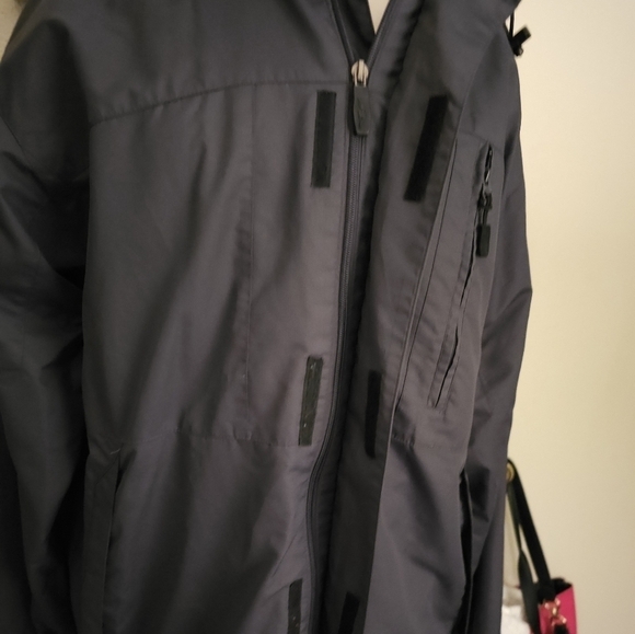 Men's performance outerwear jacket. - Picture 3 of 9